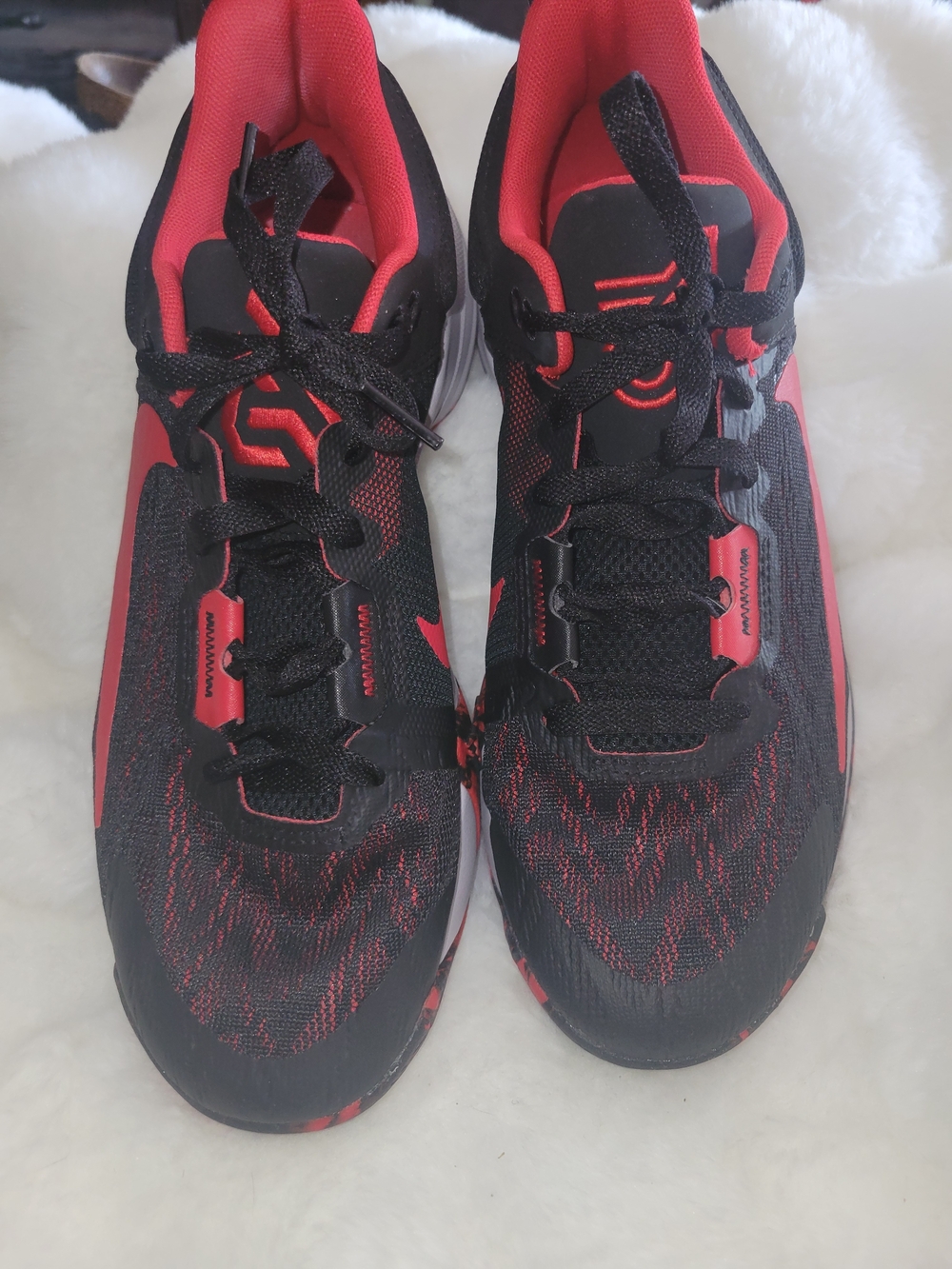 Nike Men's Athletic Shoes - Black and Red